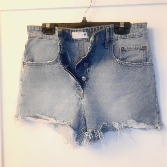 Zara button fly blue denim jean shorts size 4 - Picture 2 of 3